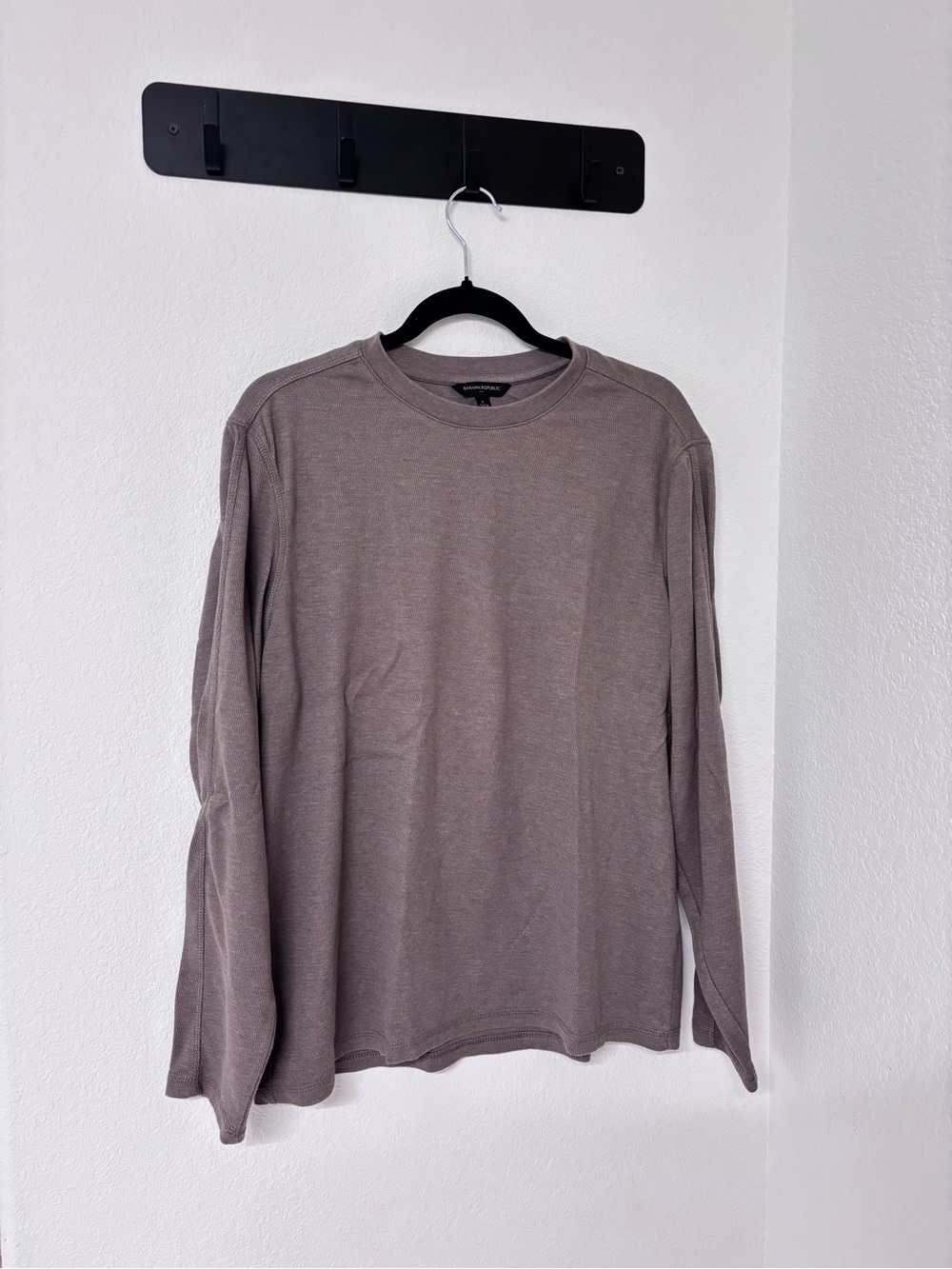Banana Republic Men's Long Sleeve Crewneck - Taupe Gray